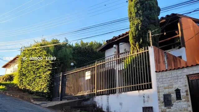 Foto 1 de Casa de 4 quartos em Morro Chic, lote de 400 m²