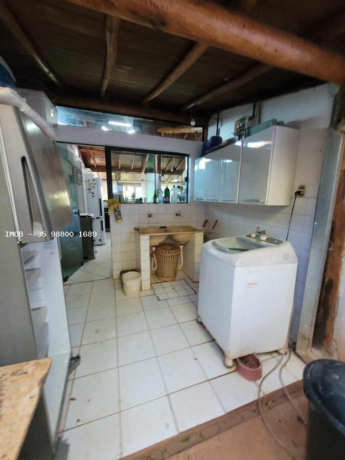 Foto 2 de Casa de 4 quartos em Morro Chic, lote de 400 m²