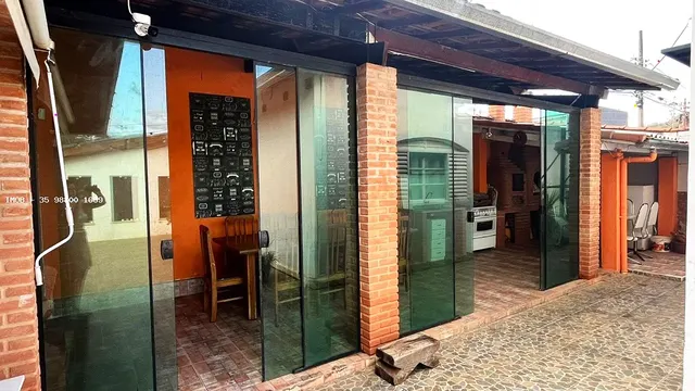 Casa de 3 quartos em Nossa Senhora de Fátima, lote de 288 m²