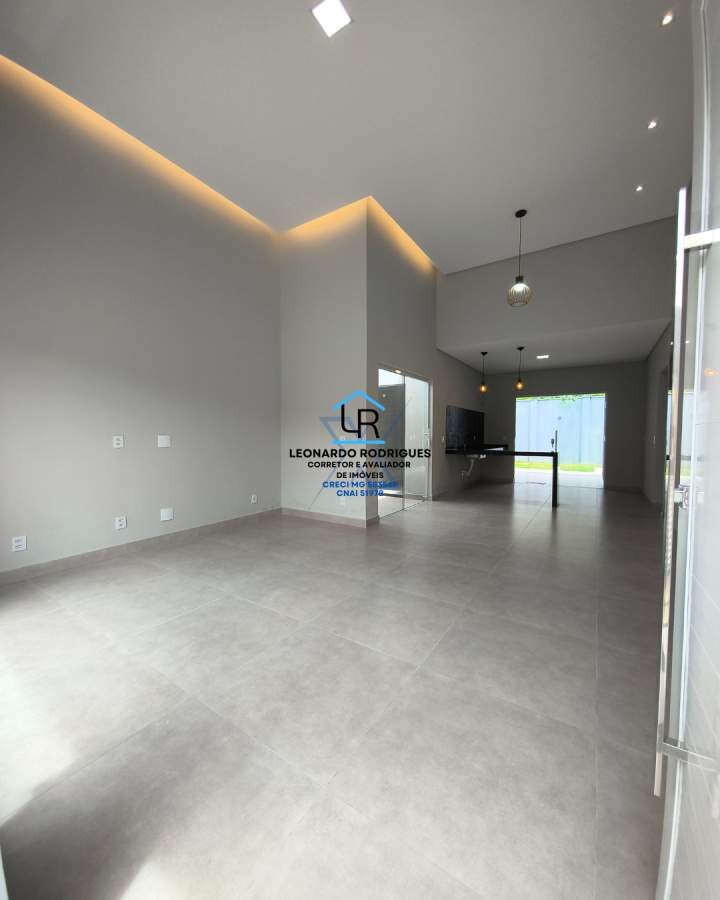Foto 2 de Casa de 3 quartos em Vale das Hortênsias, 234 m²