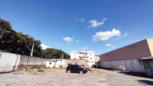 Comercial em São Judas Tadeu, 1.560 m²