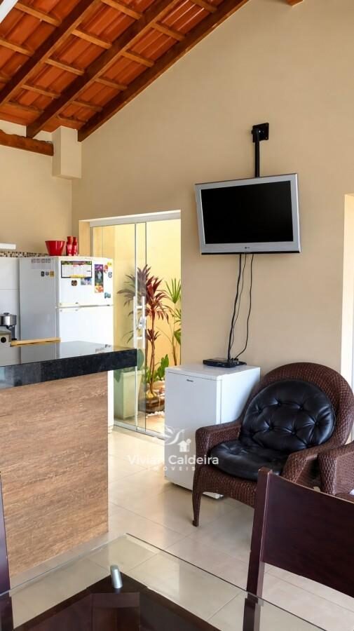 Foto 2 de Casa de 3 quartos em Pinheirinho, 320 m²