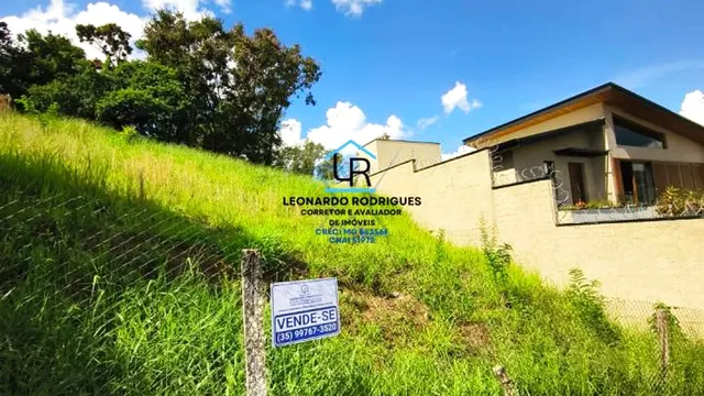 Lote de 544,5 m² com 18 m de frente