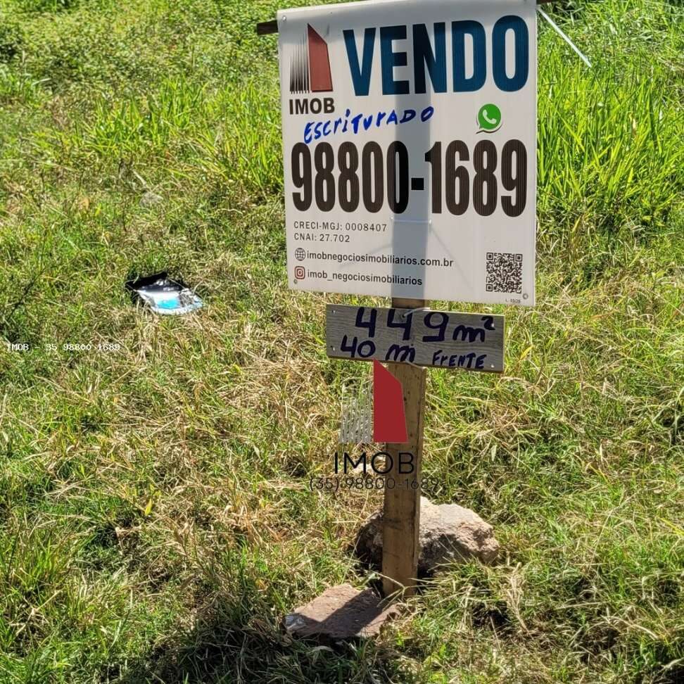 Foto 2 de Lote de 449 m² com frente para rua principal