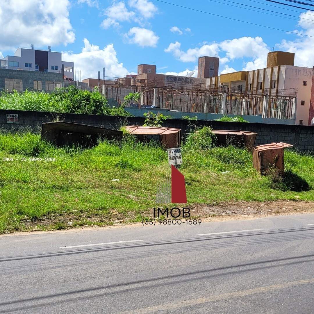 Foto 4 de Lote de 449 m² com frente para rua principal