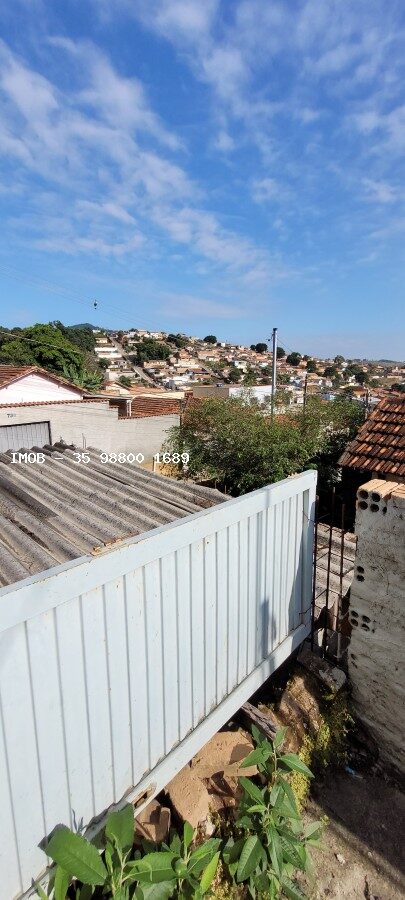 Foto 5 de Três casas para reformar no Rebourgeon