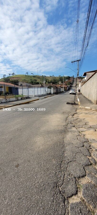 Foto 6 de Três casas para reformar no Rebourgeon