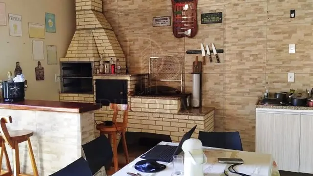 Casa em terreno de 200 m²