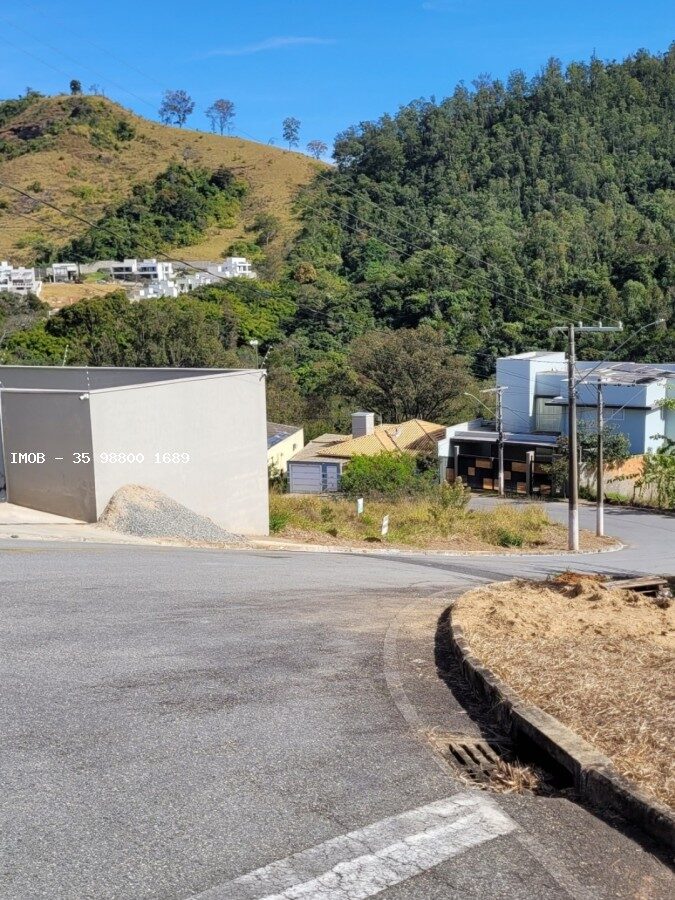 Foto 3 de Lote de 556 m² no Pinheirinho