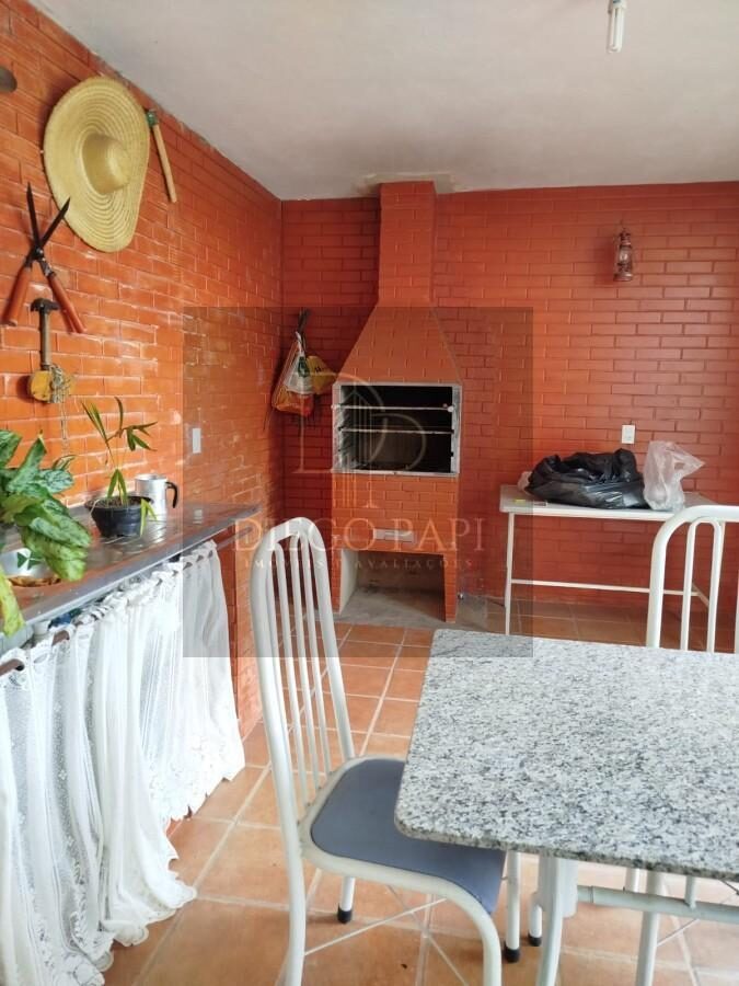 Foto 2 de Casa de 4 quartos em Nossa Senhora de Fátima, 200 m²