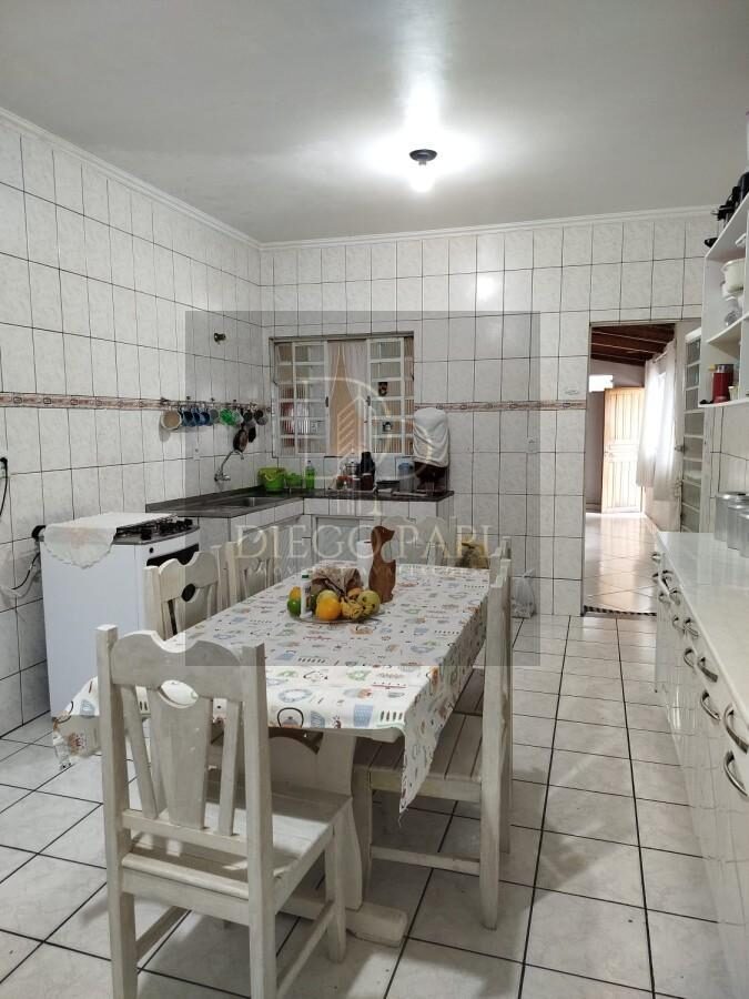 Foto 5 de Casa de 4 quartos em Nossa Senhora de Fátima, 200 m²