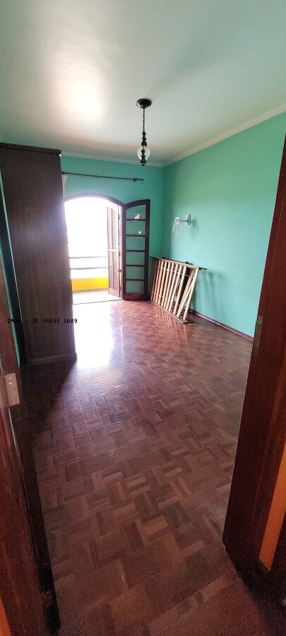 Foto 2 de Casa com piscina e jardim no Jardim Europa