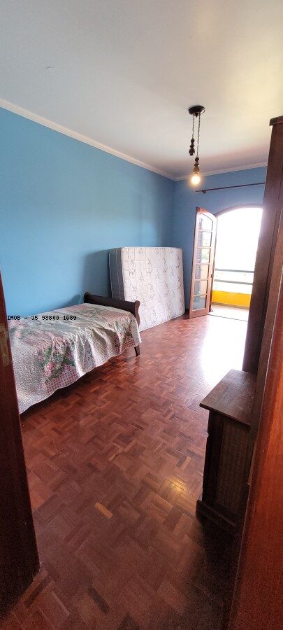 Foto 3 de Casa com piscina e jardim no Jardim Europa