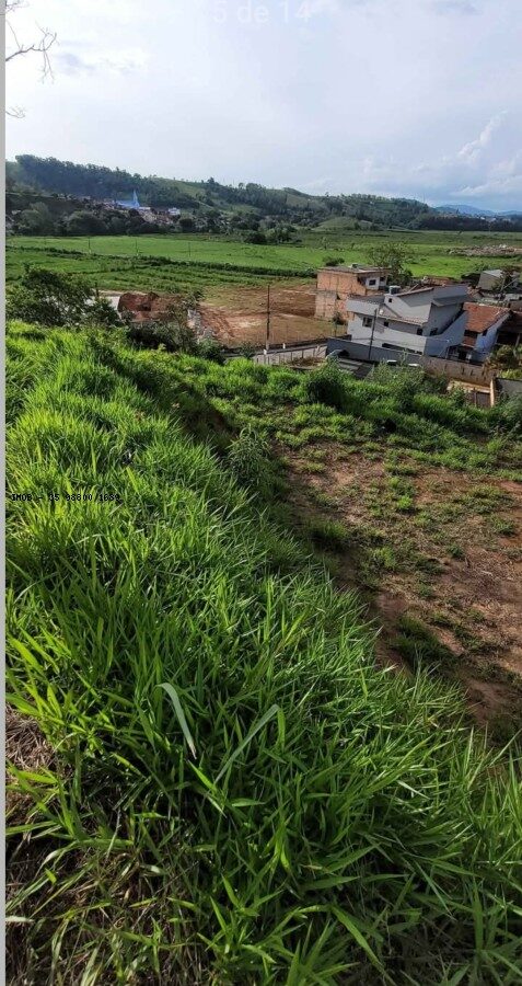 Foto 3 de Casa em terreno de 2.100 m² no Moquém