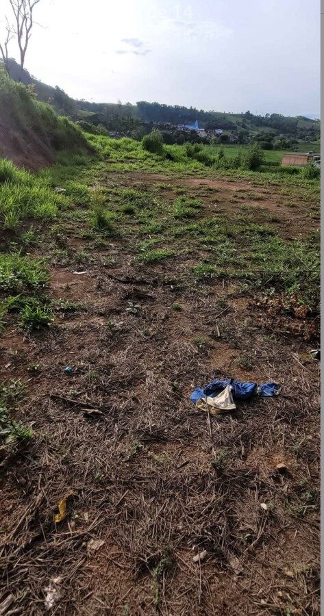 Foto 4 de Casa em terreno de 2.100 m² no Moquém