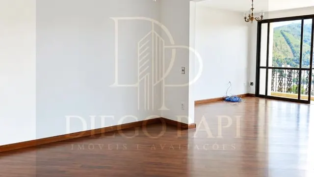 Apartamento de 4 quartos em Centro, 240 m²