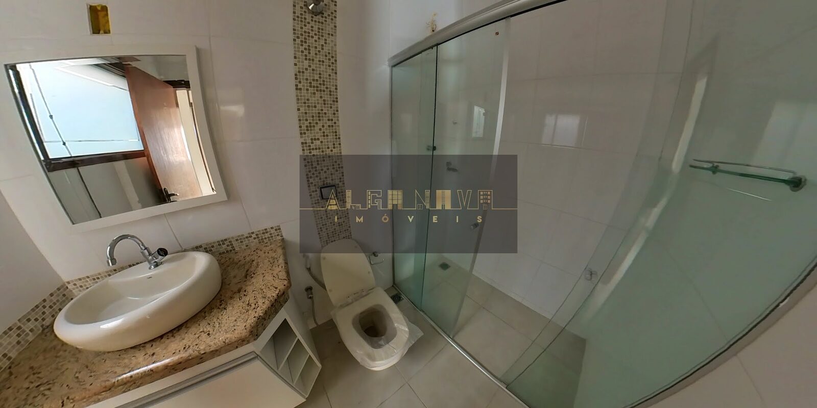 Foto 6 de Casa com terreno de 200 m² no Pinheirinho