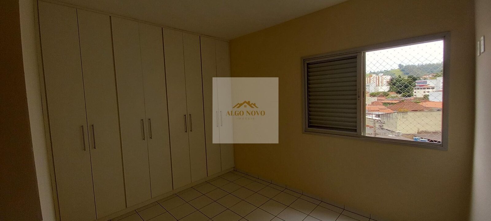 Foto 6 de Apartamento com sacada no Centro
