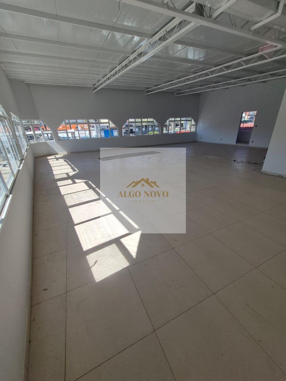 Foto 6 de Ponto comercial de 120 m² para alugar no Morro Chic