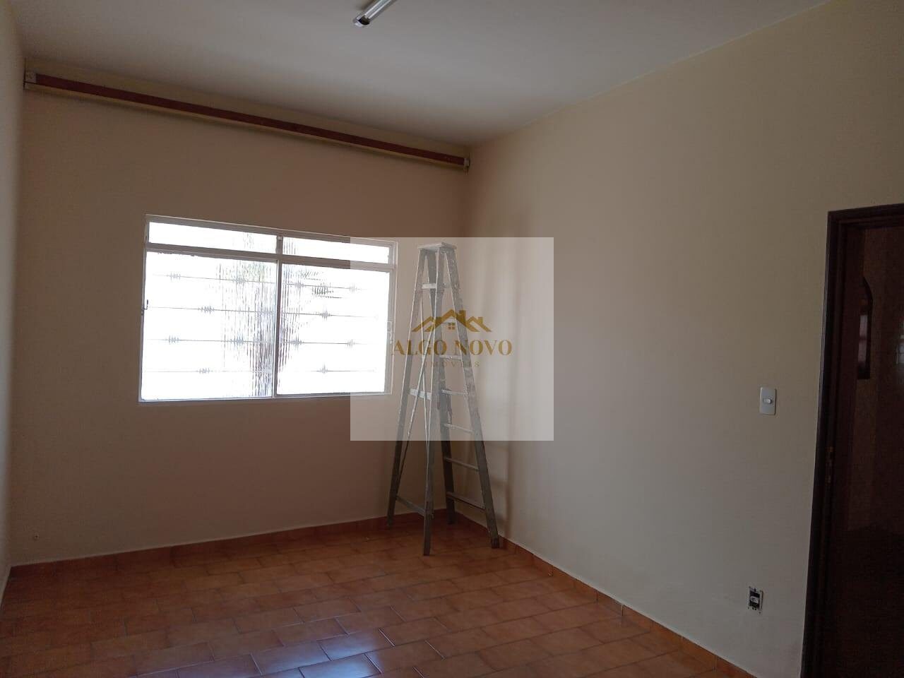 Foto 2 de Casa de 3 quartos e 150 m² anunciados no Centro