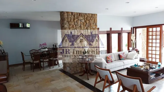 Casa com piscina no BPS