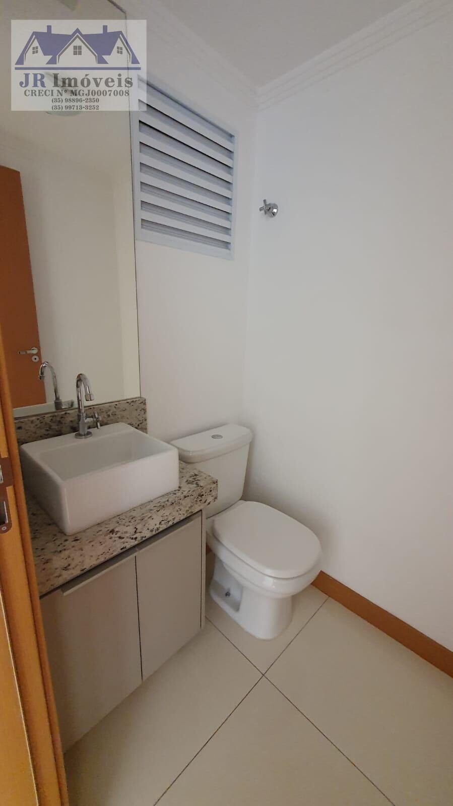 Foto 3 de Apartamento com varanda gourmet no Morro Chic