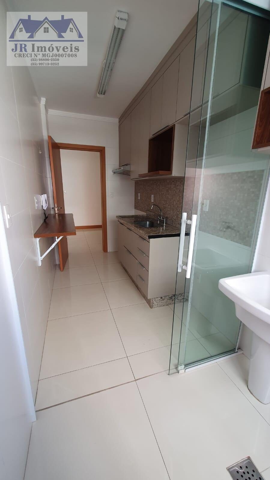 Foto 5 de Apartamento com varanda gourmet no Morro Chic