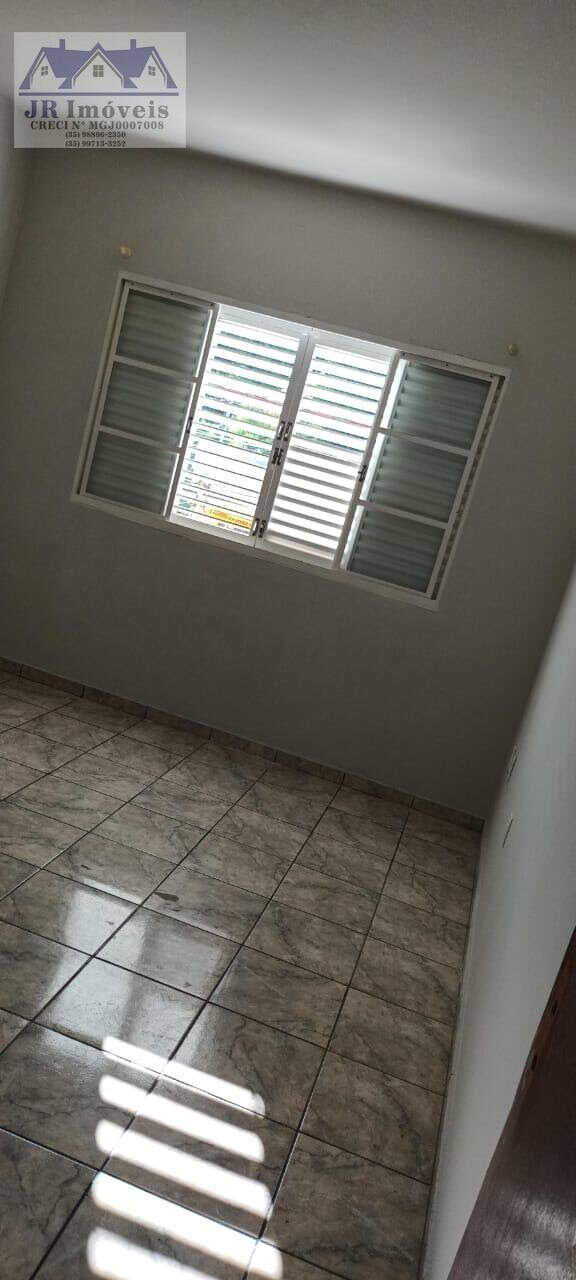 Foto 6 de Sobrado com ponto comercial no Jardim Bernadete
