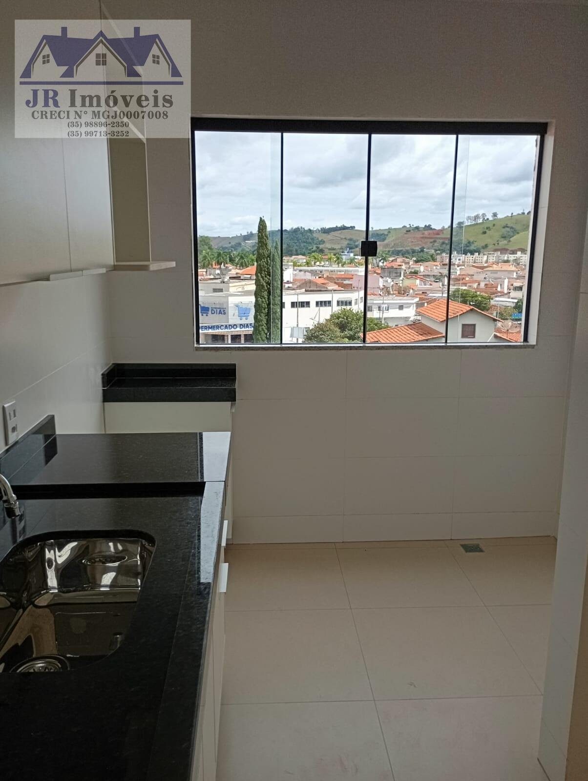 Foto 4 de Apartamento de 2 quartos no Morro Chic