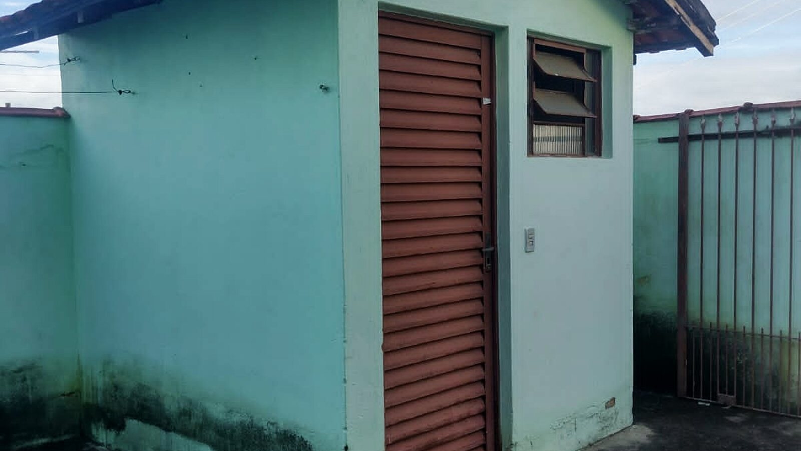 Casa de 1 quarto em terreno de 100 m² no Bahamas