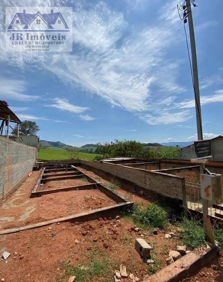 Foto 5 de Terreno de 200 m² no Jardim das Colinas