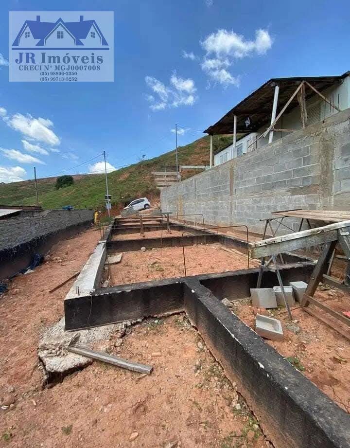 Foto 6 de Terreno de 200 m² no Jardim das Colinas