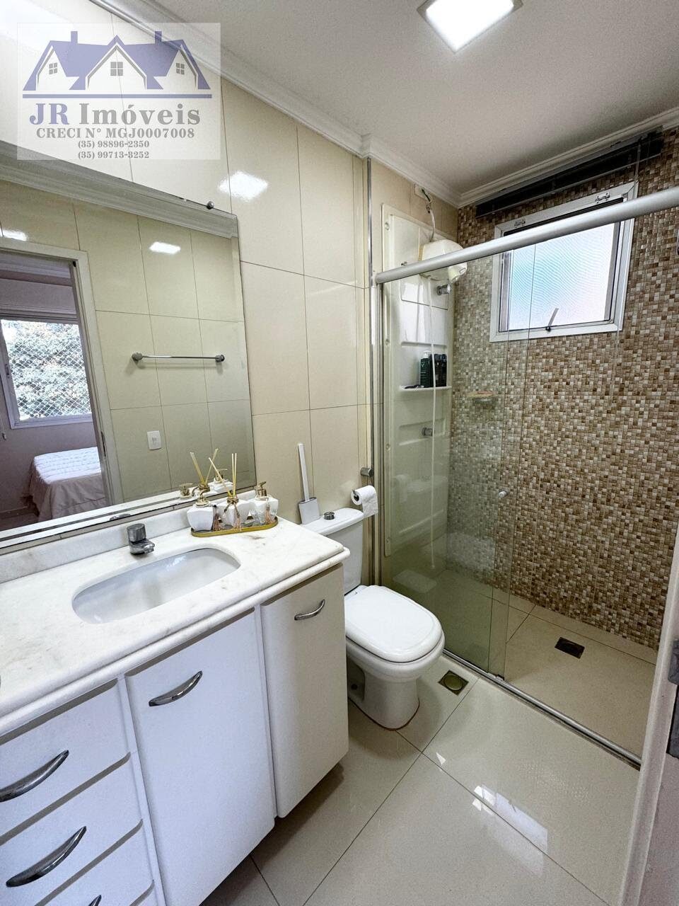 Foto 2 de Apartamento no Condomínio Chácara das Moças