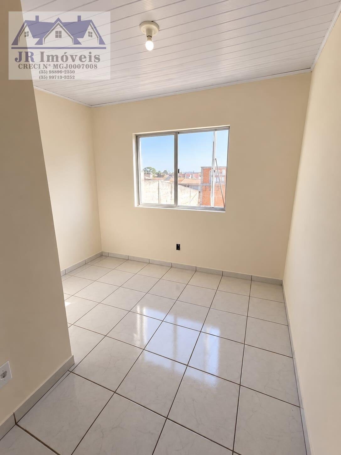 Foto 2 de Casa de 2 quartos em terreno de 200 m² no Rebourgeon
