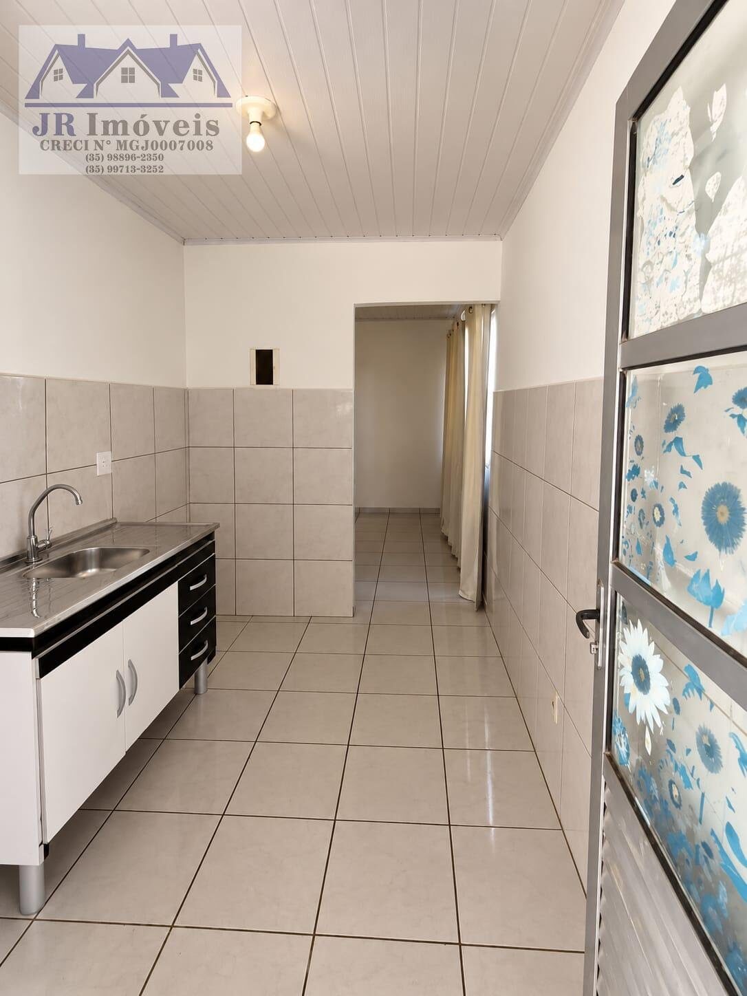 Foto 5 de Casa de 2 quartos em terreno de 200 m² no Rebourgeon
