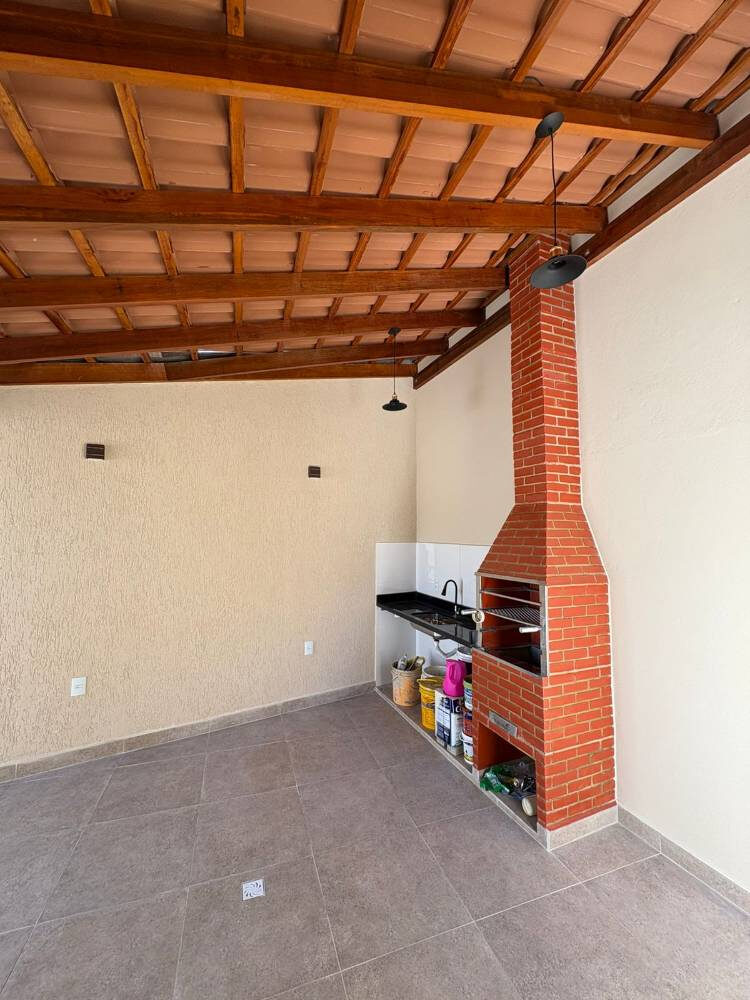 Foto 4 de Casa com varanda gourmet no Jardim das Hortências