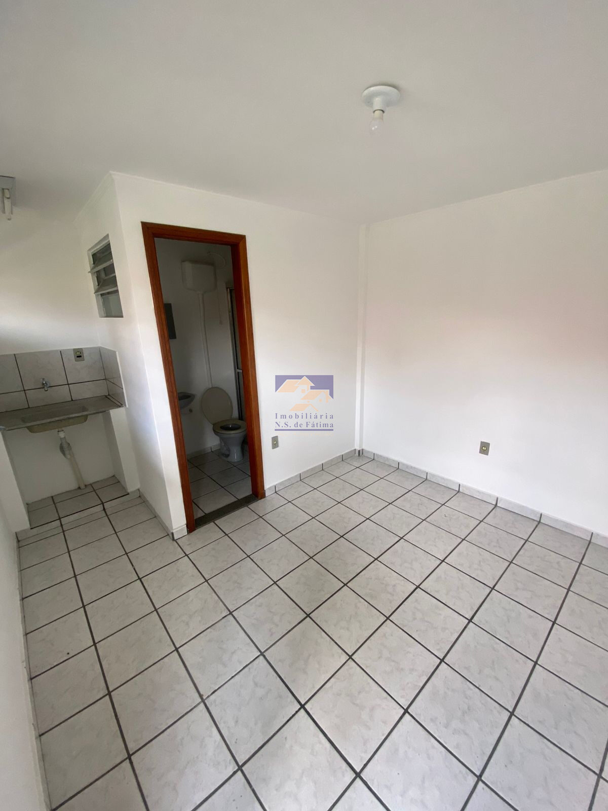 Foto 5 de Kitnet em conjunto residencial com pátio, Avenida