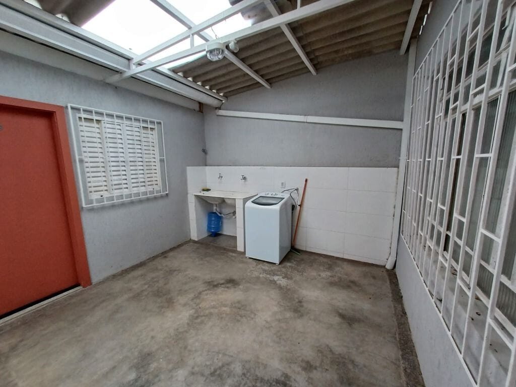 Foto 2 de Kitnet de 22,4 m² para alugar no bairro Pinheirinho