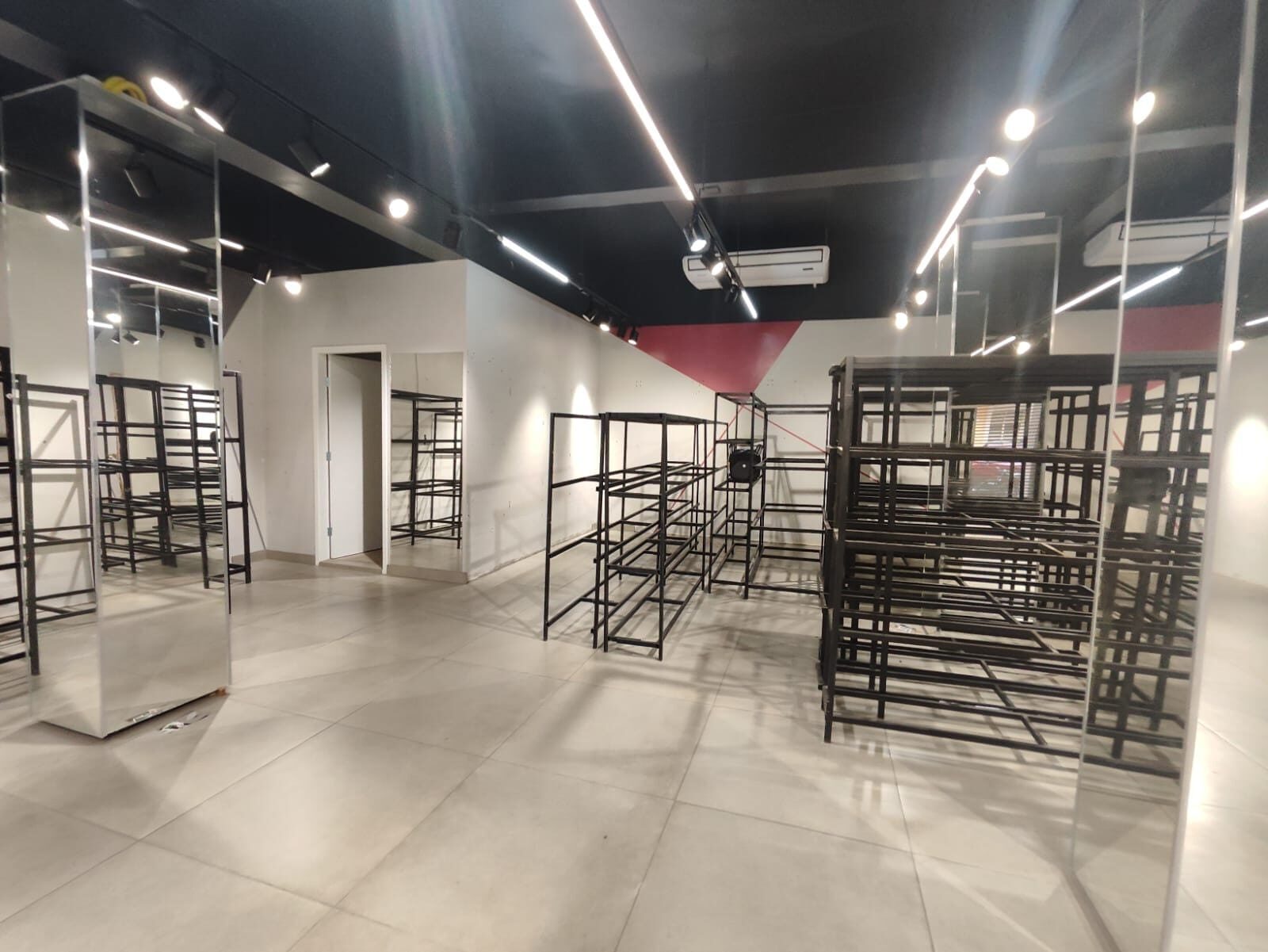 Foto 4 de Loja de 106 m² para alugar no bairro Centro