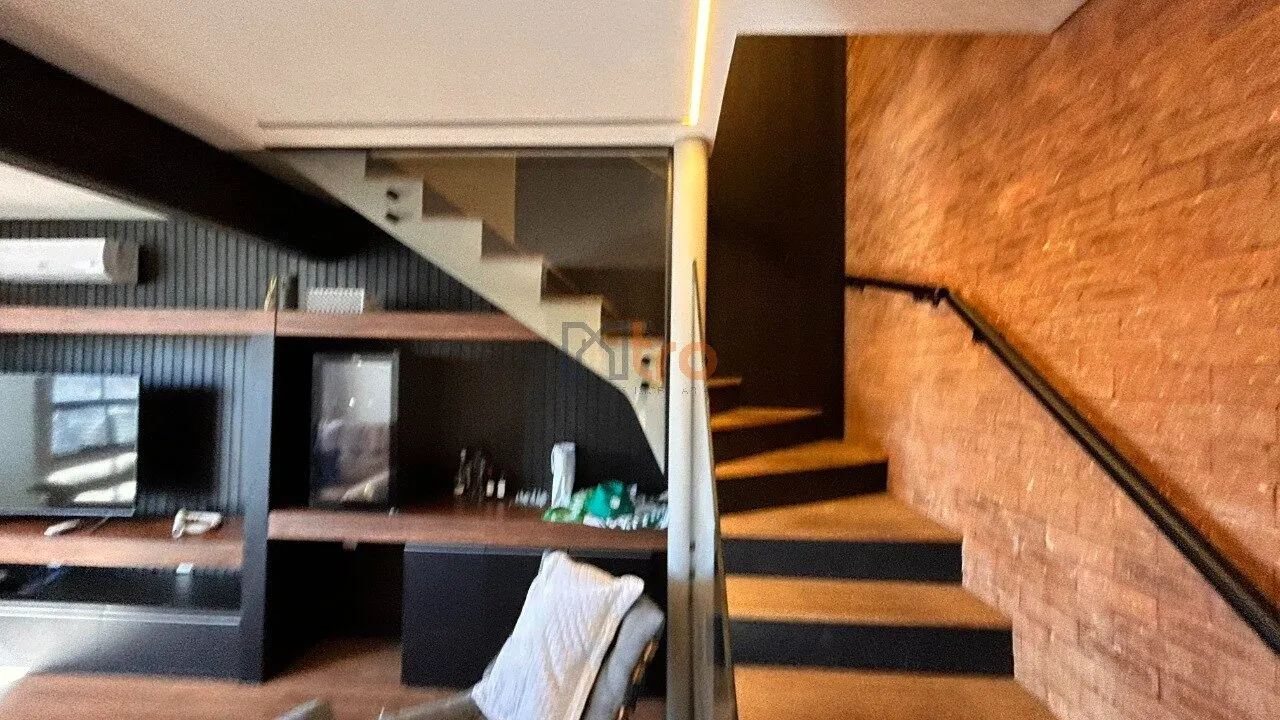 Foto 8 de Loft duplex de 3 quartos (1 suíte) com pé-direito duplo no Edifício Itália, Centro