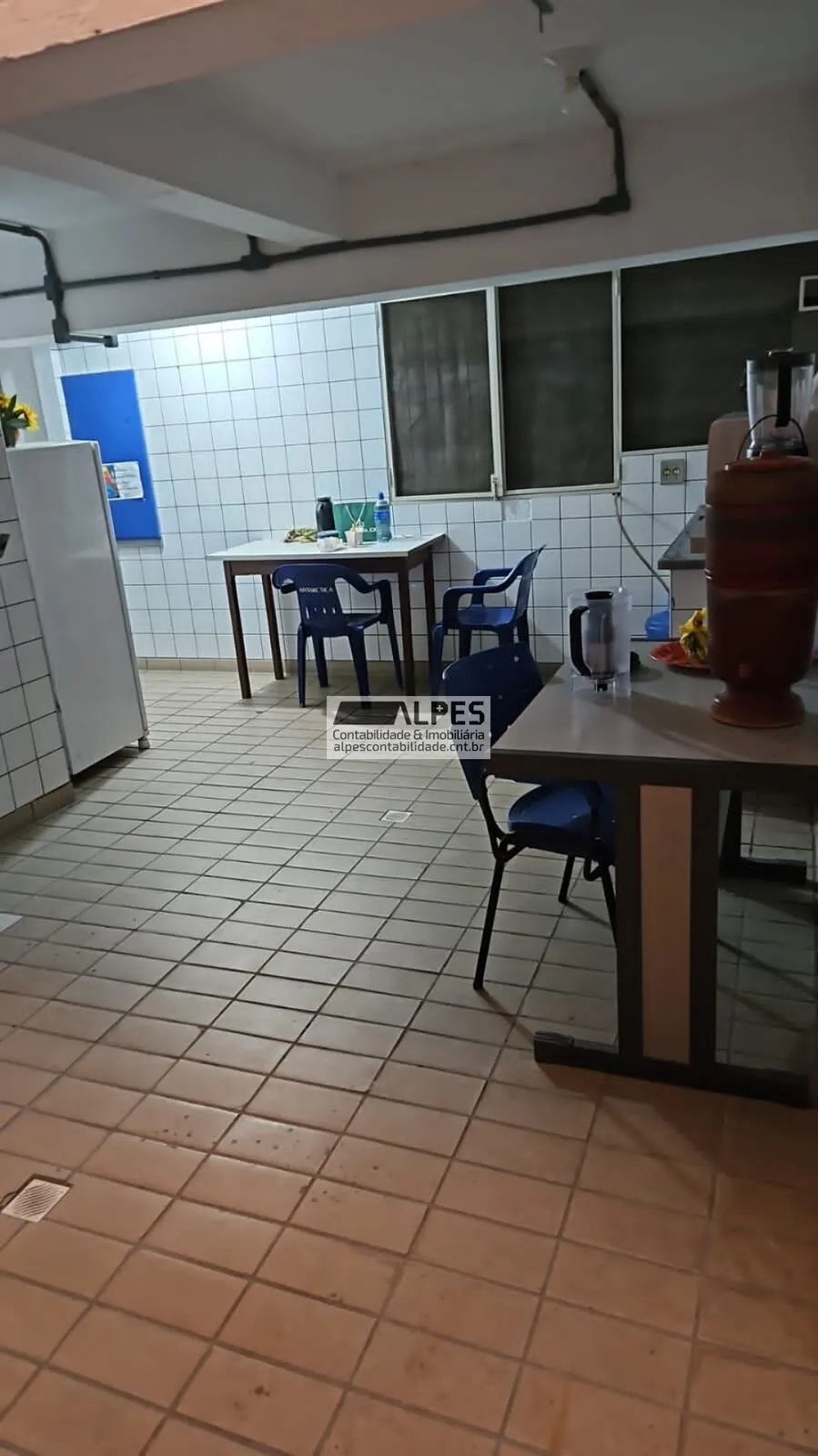 Foto 4 de Loja comercial com mezanino e escritório na Praça Theodomiro Santiago, Centro