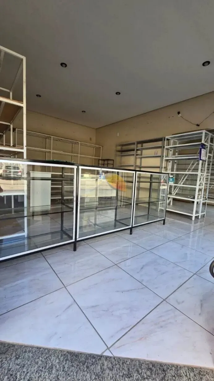 Foto 2 de Ponto comercial de 54 m² com dois ambientes para alugar, Varginha