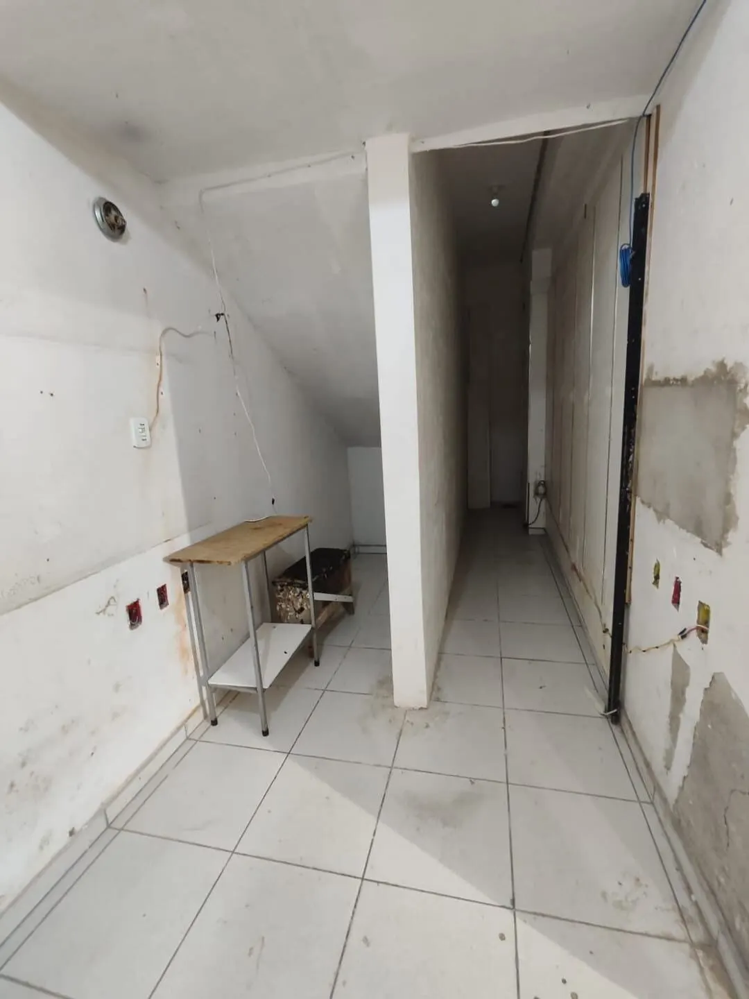 Foto 5 de Loja de 55 m² com depósito e lavabo para alugar na Rua Nova, Centro