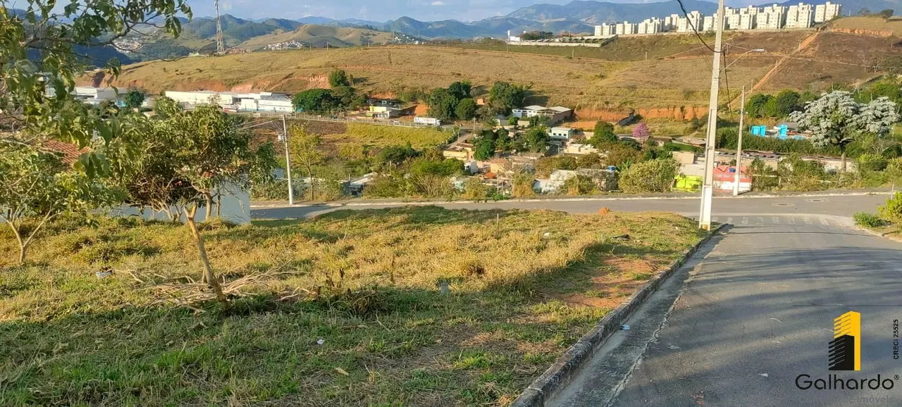 Foto 2 de Lote de 200 m² com vista em rua asfaltada, Colina Verde