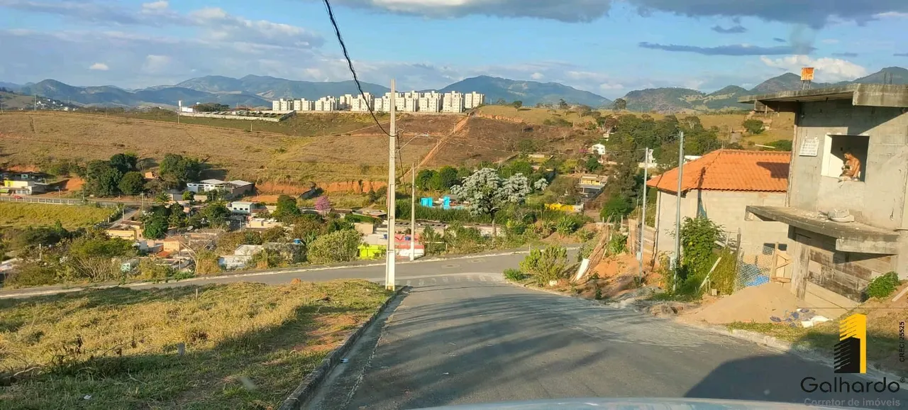 Foto 7 de Lote de 200 m² com vista em rua asfaltada, Colina Verde
