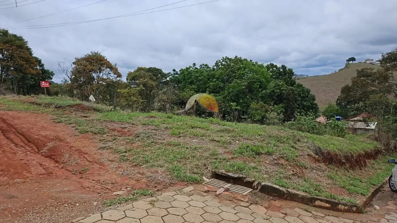 Foto 2 de Lote de 200 m² (10 x 20 m), Jardim Alterosa