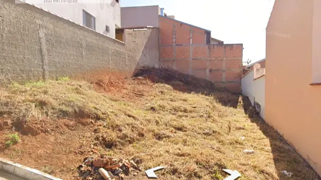 Foto 1 de Lote de 200 m² (10 x 20 m) em rua calçada, Jardim Lisboa