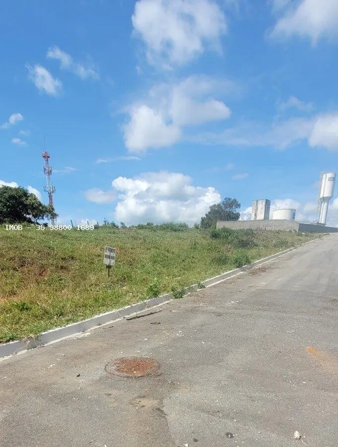 Foto 8 de Lote de 250 m² em rua asfaltada, Colina Verde