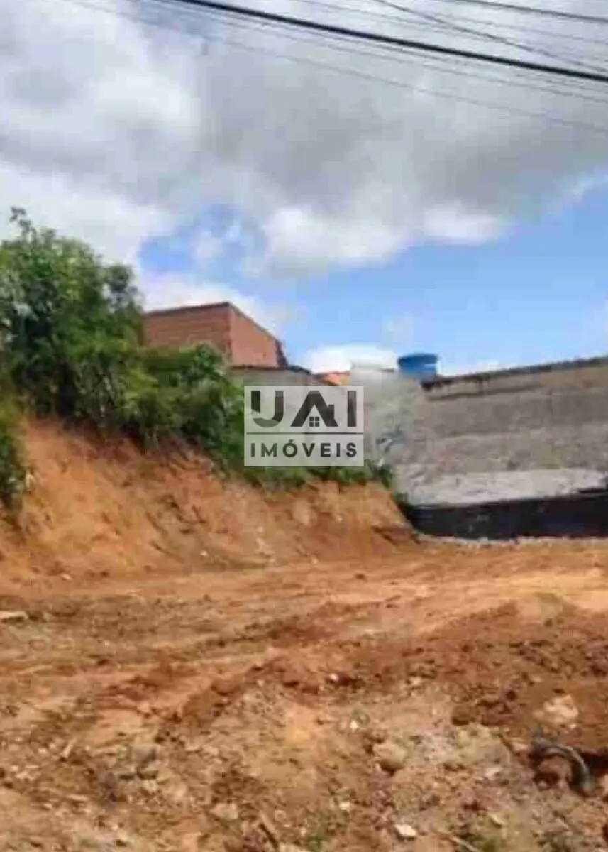 Foto 2 de Lote de 280 m² na Rua Cambuí, Rebourgeon