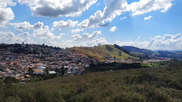 Foto 1 de Lote de 333 m² com vista para a cidade, Nações